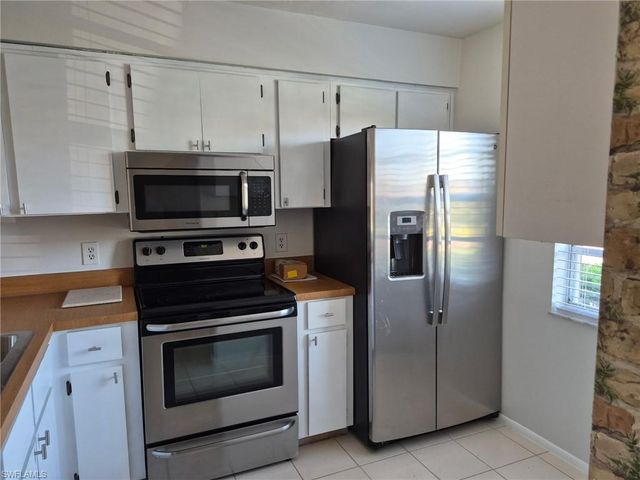 9377 Lennex LN, Fort Myers, FL 33919