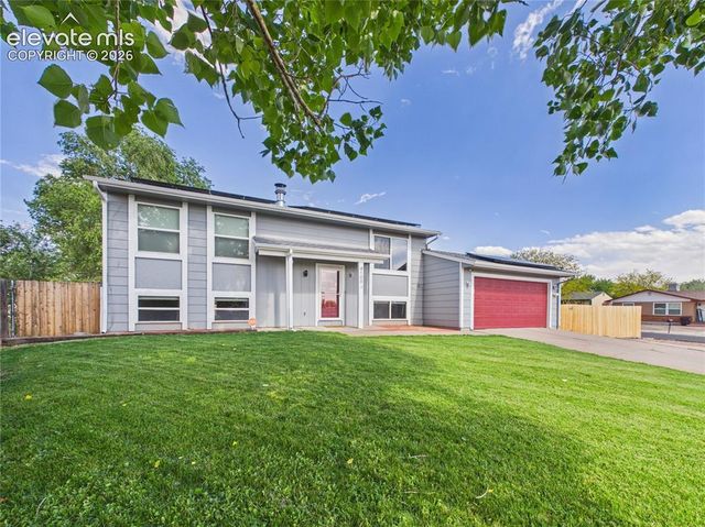 4100 Woodside Lane, Pueblo, CO 81008