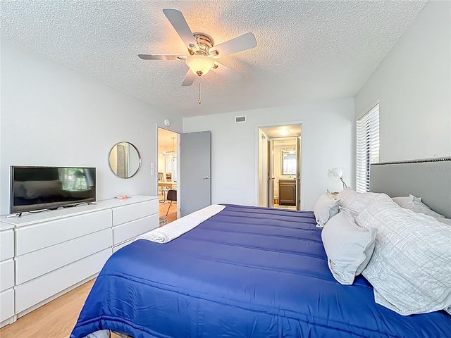 1707 PELICAN COVE ROAD GL351, Sarasota, FL 34231