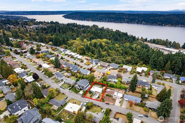 5227 116th Place SE, Bellevue, WA 98006