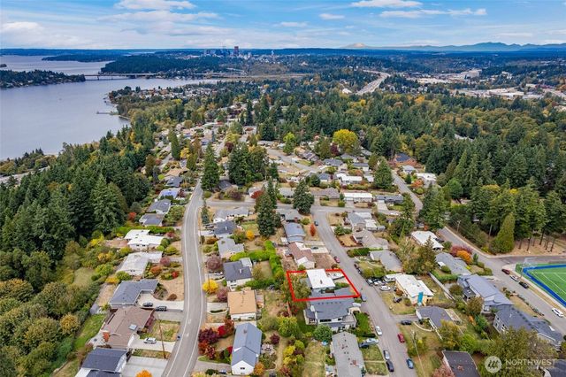 5227 116th Place SE, Bellevue, WA 98006