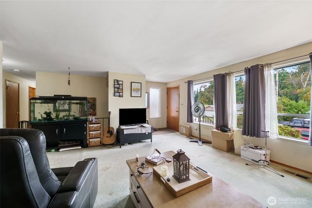 5227 116th Place SE, Bellevue, WA 98006