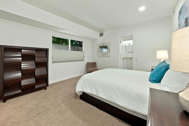500 W Arenas Road 4, Palm Springs, CA 92262