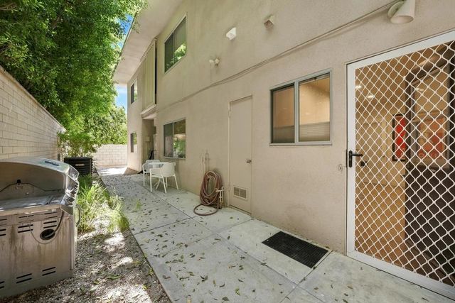 500 W Arenas Road 4, Palm Springs, CA 92262
