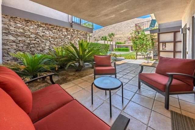 500 W Arenas Road 4, Palm Springs, CA 92262