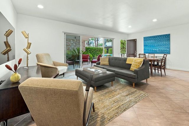 500 W Arenas Road 4, Palm Springs, CA 92262