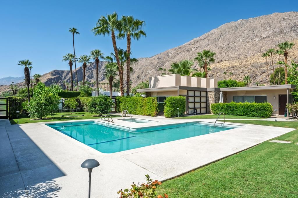 500 W Arenas Road 4, Palm Springs, CA 92262