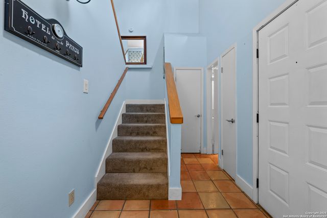 829 W Bitters Rd Apt 703, San Antonio, TX 78216