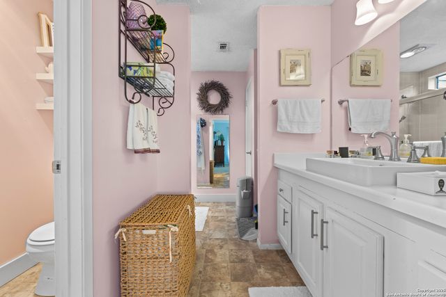 829 W Bitters Rd Apt 703, San Antonio, TX 78216