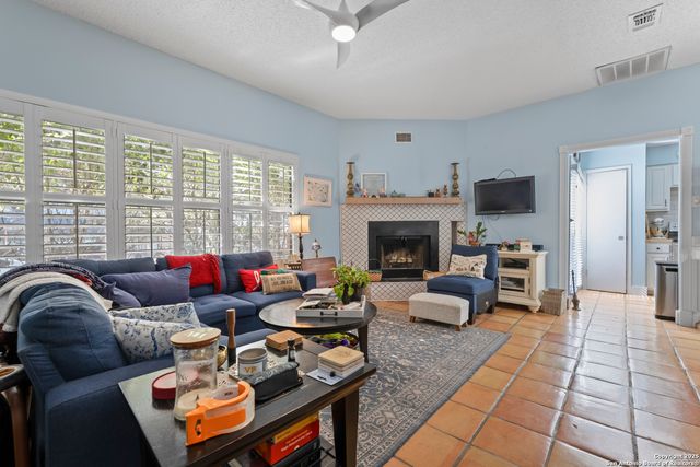 829 W Bitters Rd Apt 703, San Antonio, TX 78216