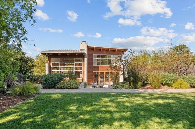 436 Lakeview Way, Redwood City, CA 94062