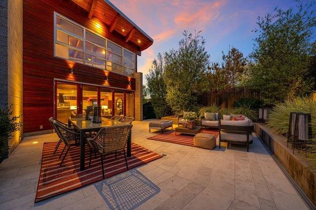 436 Lakeview Way, Redwood City, CA 94062