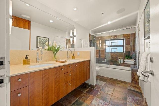 436 Lakeview Way, Redwood City, CA 94062