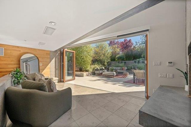 436 Lakeview Way, Redwood City, CA 94062