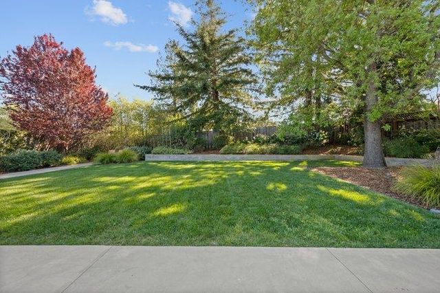 436 Lakeview Way, Redwood City, CA 94062