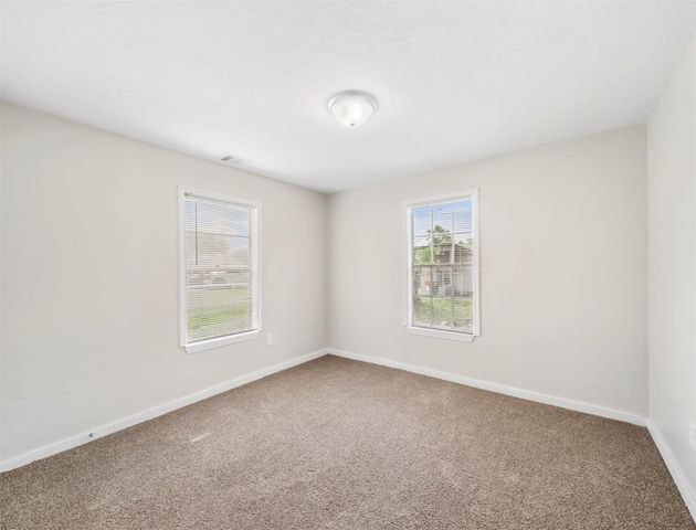 419 W Cleveland Street, Baytown, TX 77520