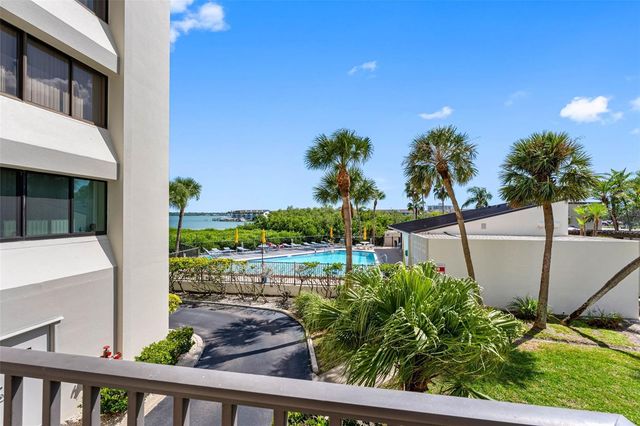 1501 GULF BOULEVARD 102, Clearwater Beach, FL 33767
