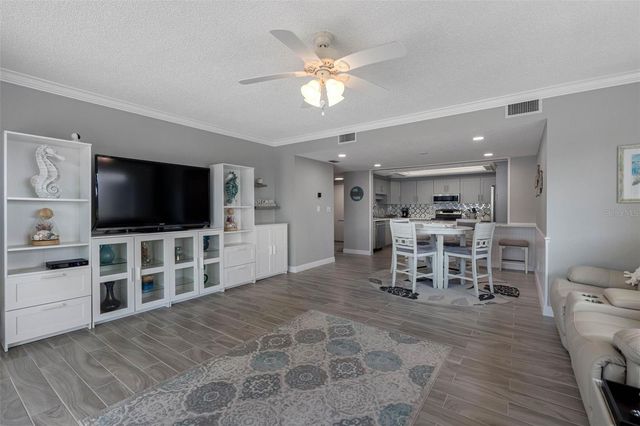 1501 GULF BOULEVARD 102, Clearwater Beach, FL 33767