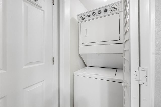 1501 GULF BOULEVARD 102, Clearwater Beach, FL 33767