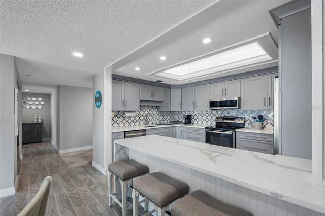 1501 GULF BOULEVARD 102, Clearwater Beach, FL 33767