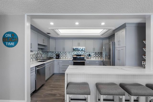 1501 GULF BOULEVARD 102, Clearwater Beach, FL 33767