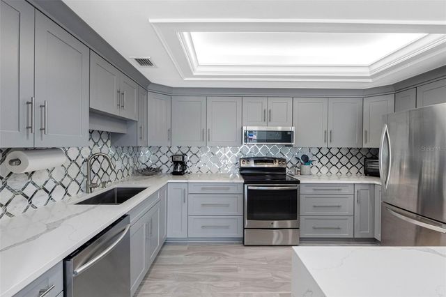 1501 GULF BOULEVARD 102, Clearwater Beach, FL 33767