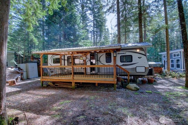 64 Wilderness Way, Deming, WA 98244