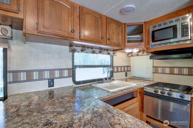 64 Wilderness Way, Deming, WA 98244