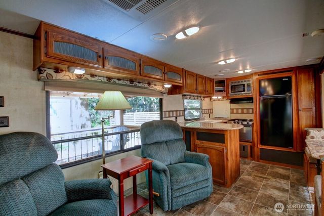 64 Wilderness Way, Deming, WA 98244