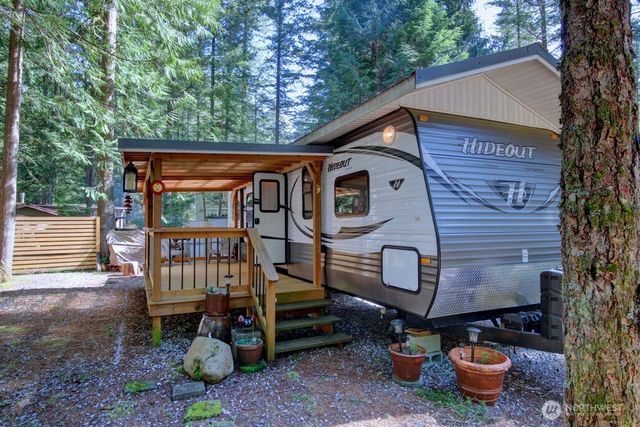 64 Wilderness Way, Deming, WA 98244