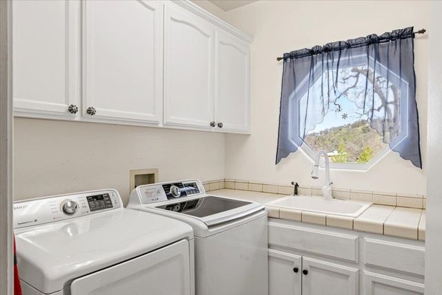 1110 Trails End Drive, Placerville, CA 95667