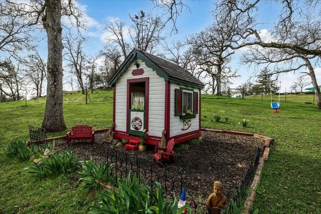 1110 Trails End Drive, Placerville, CA 95667