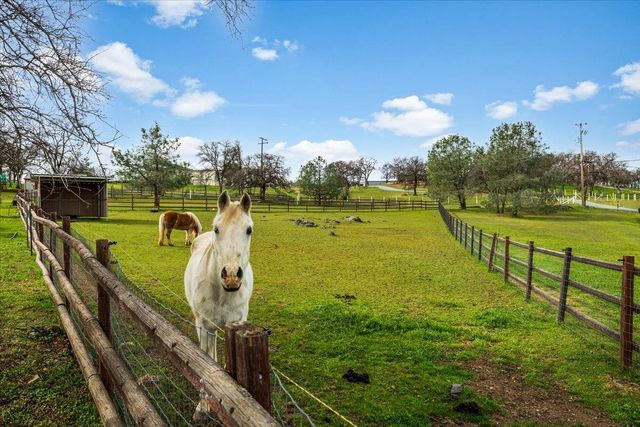 1110 Trails End Drive, Placerville, CA 95667