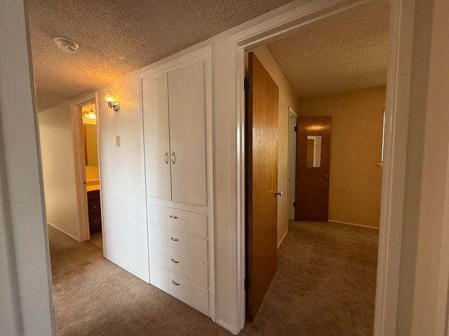 257 N Roberts Place, Dinuba, CA 93618