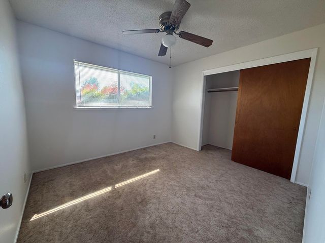 257 N Roberts Place, Dinuba, CA 93618