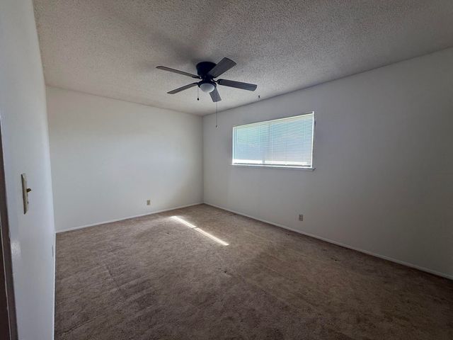 257 N Roberts Place, Dinuba, CA 93618