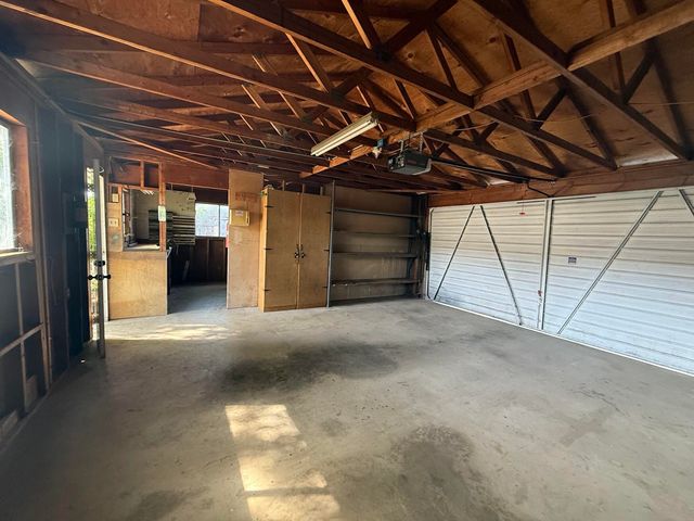 257 N Roberts Place, Dinuba, CA 93618