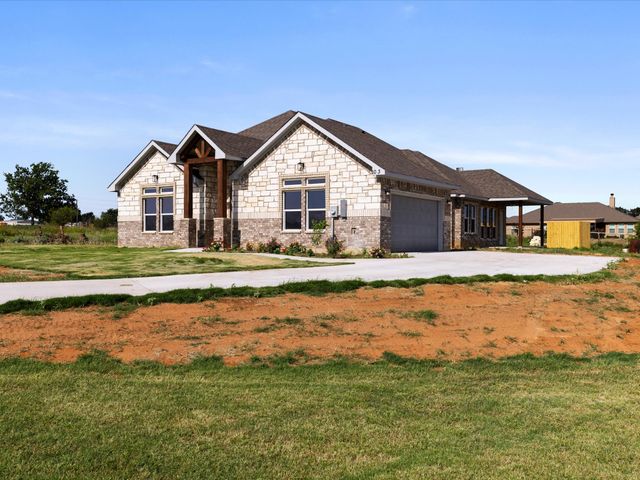 1013 Magnolia Court, Springtown, TX 76082