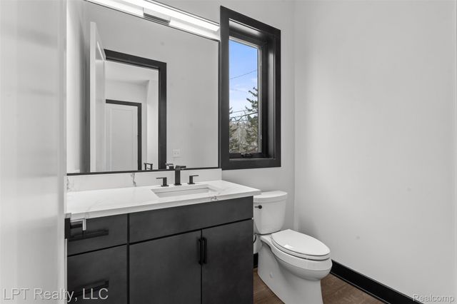 523 Walnut Street, Brighton, MI 48116