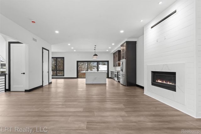 523 Walnut Street, Brighton, MI 48116