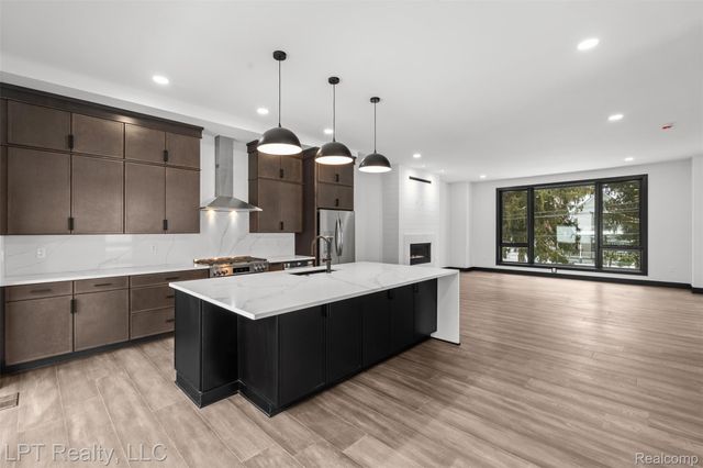 523 Walnut Street, Brighton, MI 48116