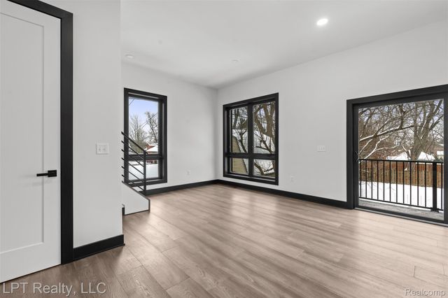 523 Walnut Street, Brighton, MI 48116