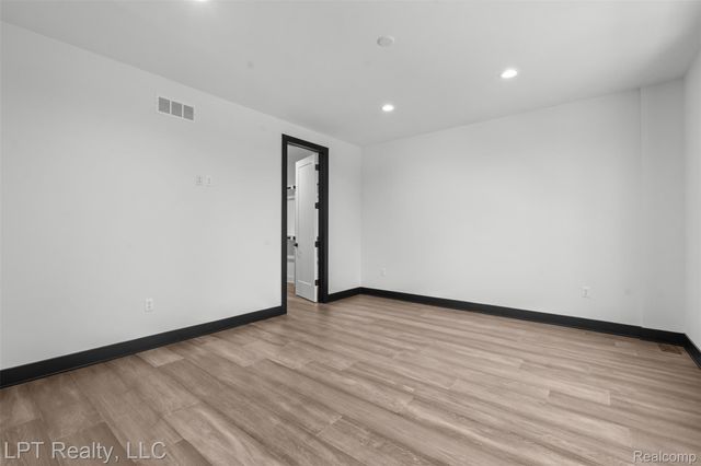 523 Walnut Street, Brighton, MI 48116
