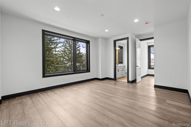 523 Walnut Street, Brighton, MI 48116