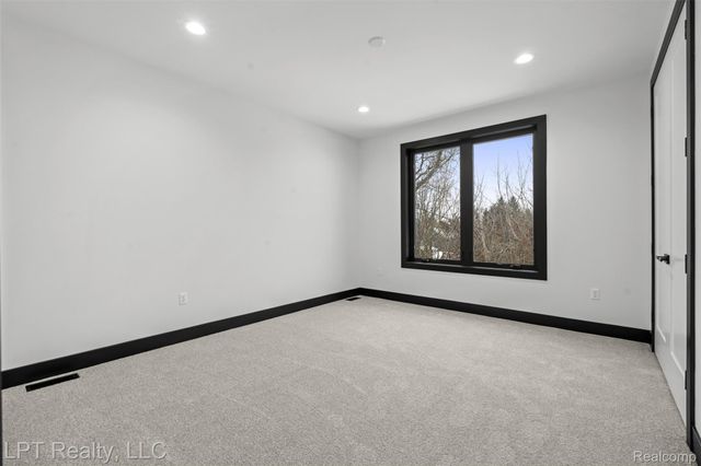 523 Walnut Street, Brighton, MI 48116