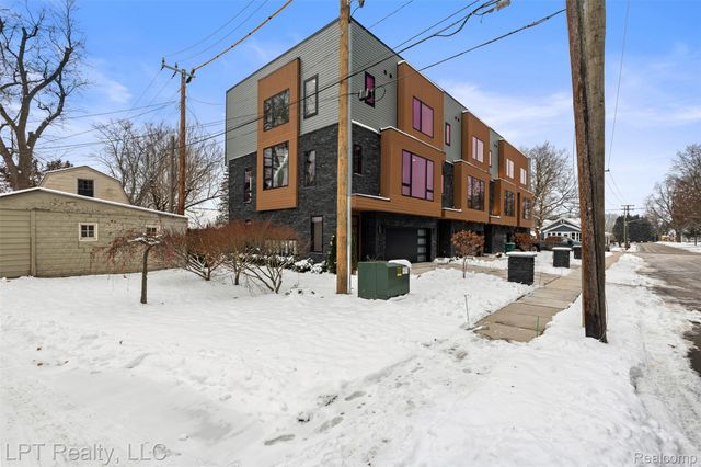 523 Walnut Street, Brighton, MI 48116