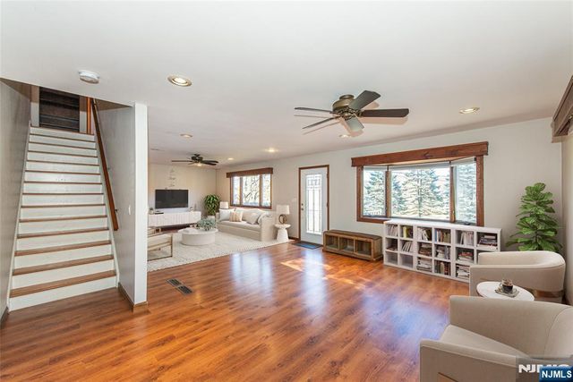 8 Tyler Place, West Milford, NJ 07421