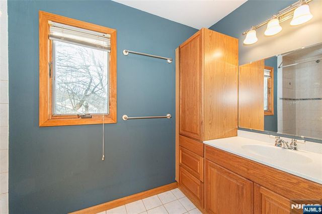 8 Tyler Place, West Milford, NJ 07421