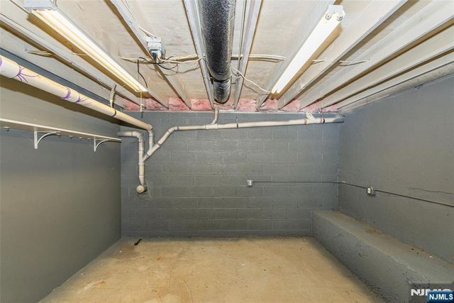 8 Tyler Place, West Milford, NJ 07421