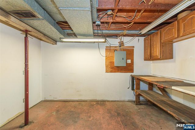 8 Tyler Place, West Milford, NJ 07421